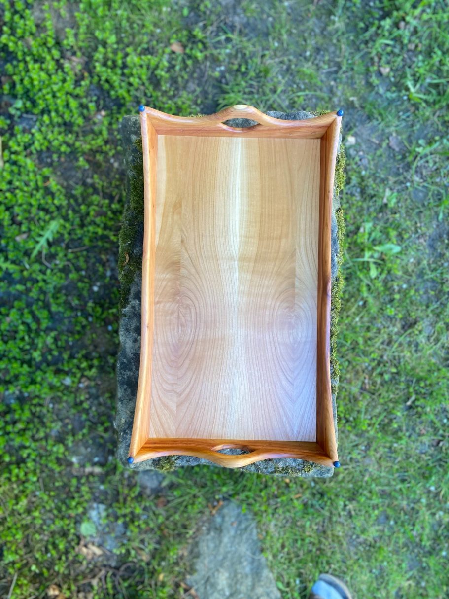 Tablett aus Pflaumenholz